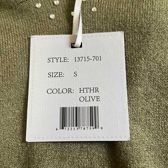 Liv Milano Olive Knit Sweater S NWT - Picture 6 of 8